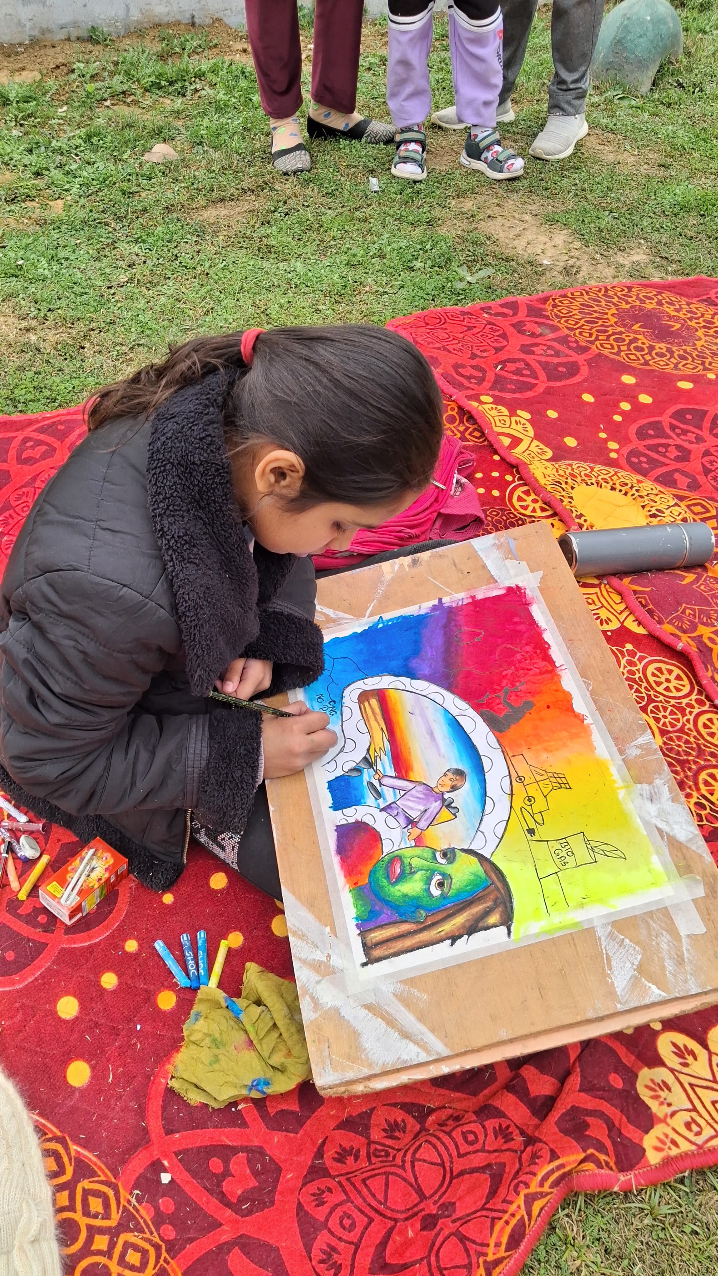 Distribution and support activity with the local community